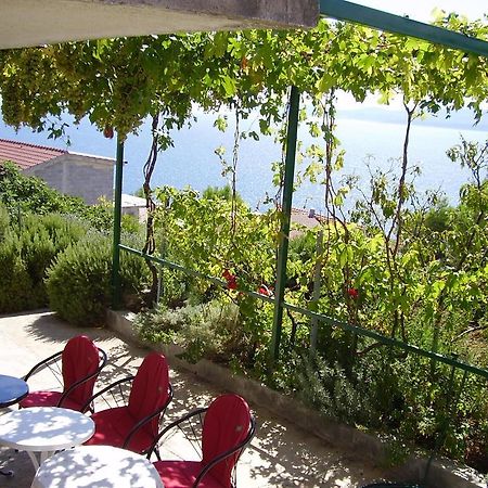 Petar Apartment Omis Bagian luar foto