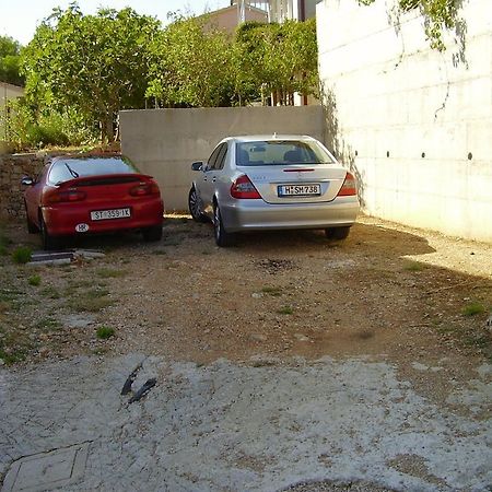 Petar Apartment Omis Bagian luar foto