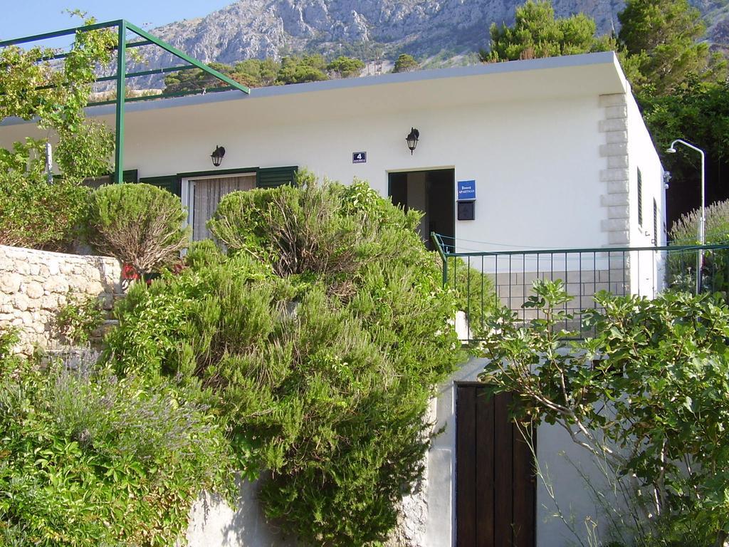 Petar Apartment Omis Bagian luar foto